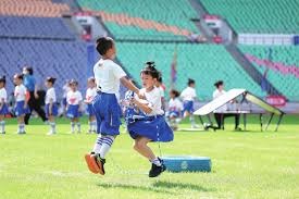 370万+用户见证KZ战队夺冠，2025快手CFM冠军杯点燃江城