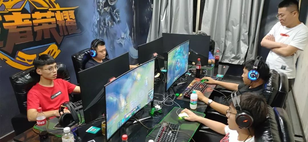 社交媒体引 社交媒体引